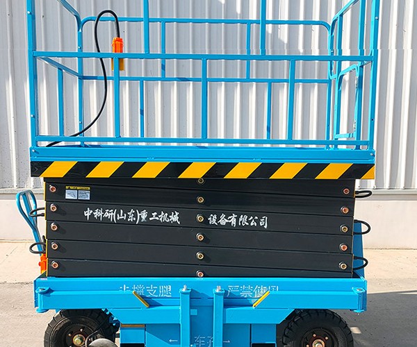 沙湾自行走升降机